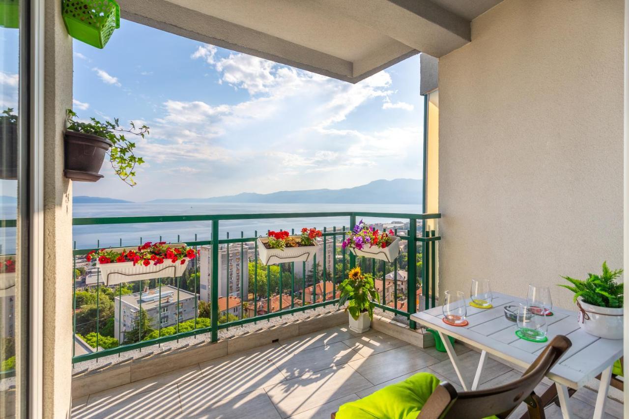 Sunset View Apartment *