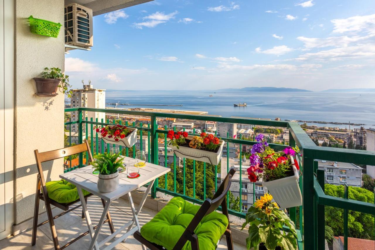 Sunset View Apartment *